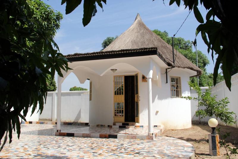 The White House Lodges Brufut Exterior foto
